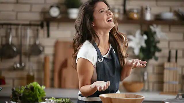 Izbjeljuje li soda bikarbona zube?